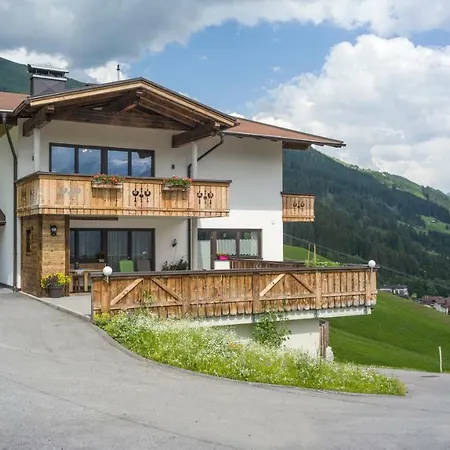 Bergsonne Apartman *