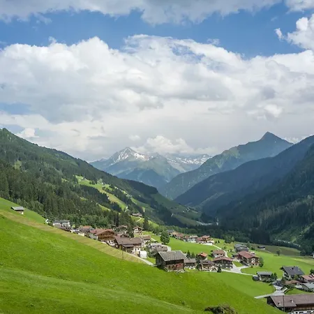 Bergsonne Apartman *