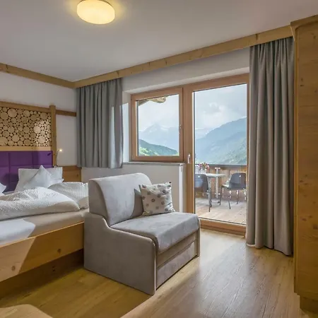 Bergsonne Apartment *