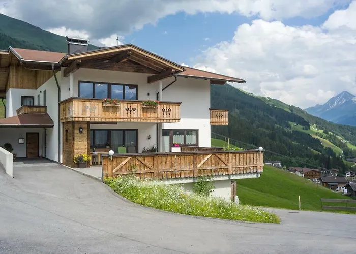 Bergsonne Apartman *